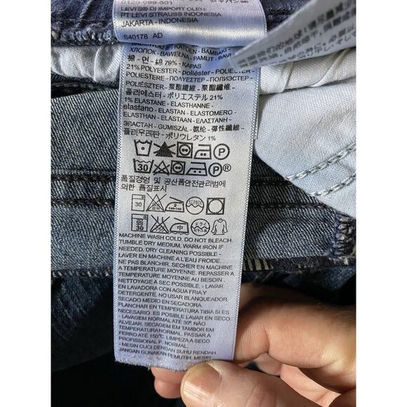 Pull On Levi’s Sz 4 Cotton Spandex 5 Pocket Skinny 5” Leg Bottom Jeans - Picture 6 of 11